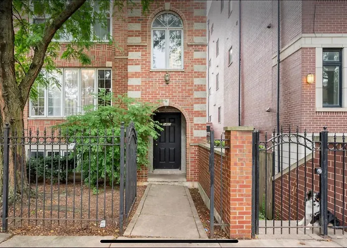 Appartamento New! Spacious Art Deco Modern 5 Bd/3ba Chicago