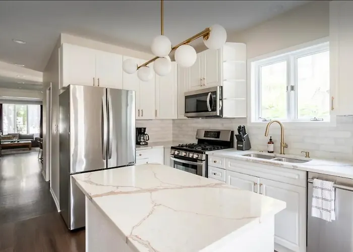New! Spacious Art Deco Modern 5 Bd/3ba Appartamento Chicago