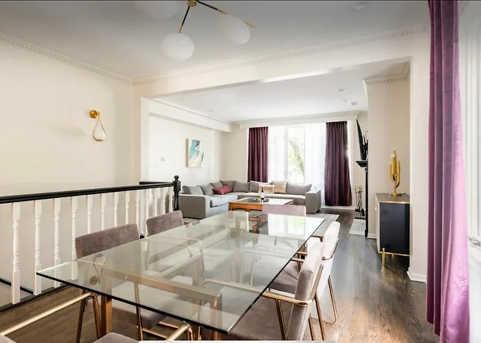 New! Spacious Art Deco Modern 5 Bd/3ba Chicago
